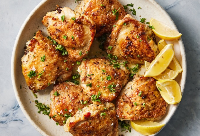 Lemon and Garlic Baked Chicken Thighs